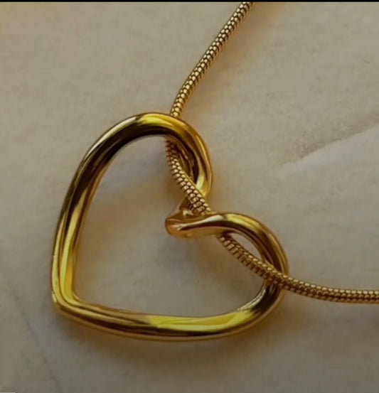 Elegant Double Layer Heart Pendant Necklace